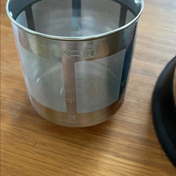 Black Electric Kettle - Picture 6 of 10